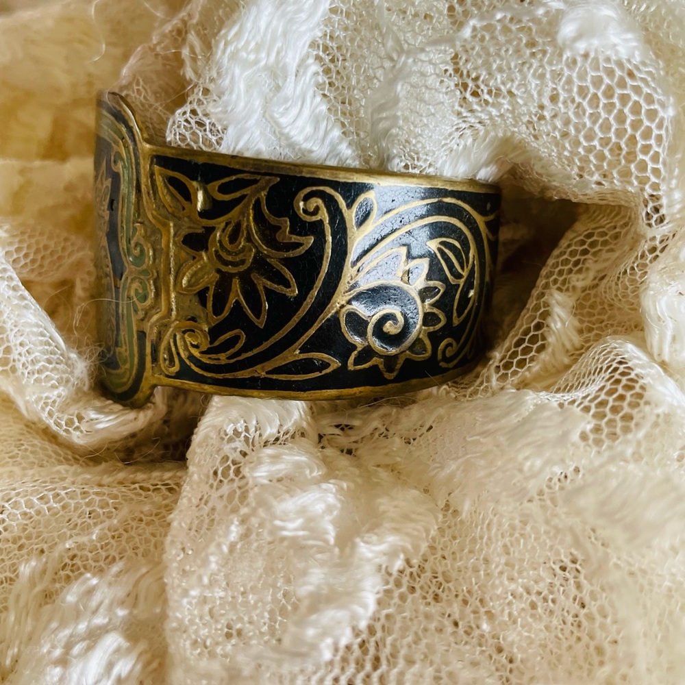 Vintage Decorative Metal Open Back Boho Cuff Bracelet 
6”-6 1/2” - Picture 4 of 5